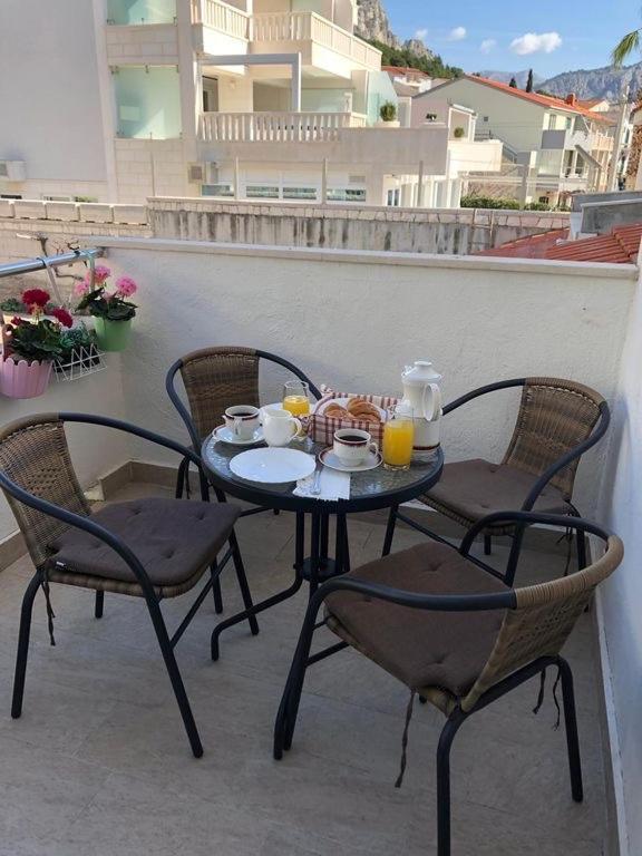Apartmani “Kresimir” Omiš Eksteriør billede