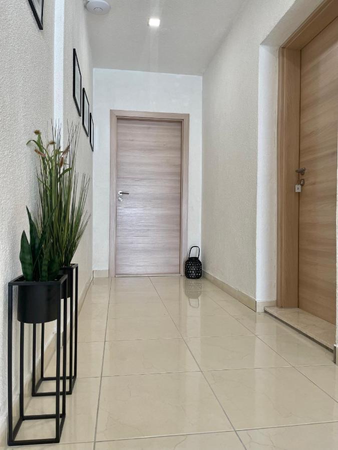 Apartmani “Kresimir” Omiš Eksteriør billede