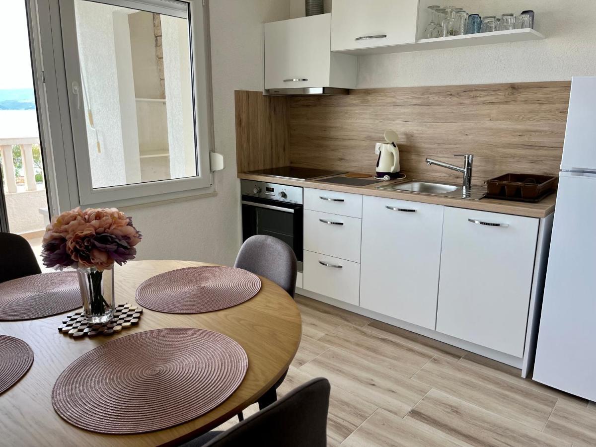 Apartmani “Kresimir” Omiš Eksteriør billede
