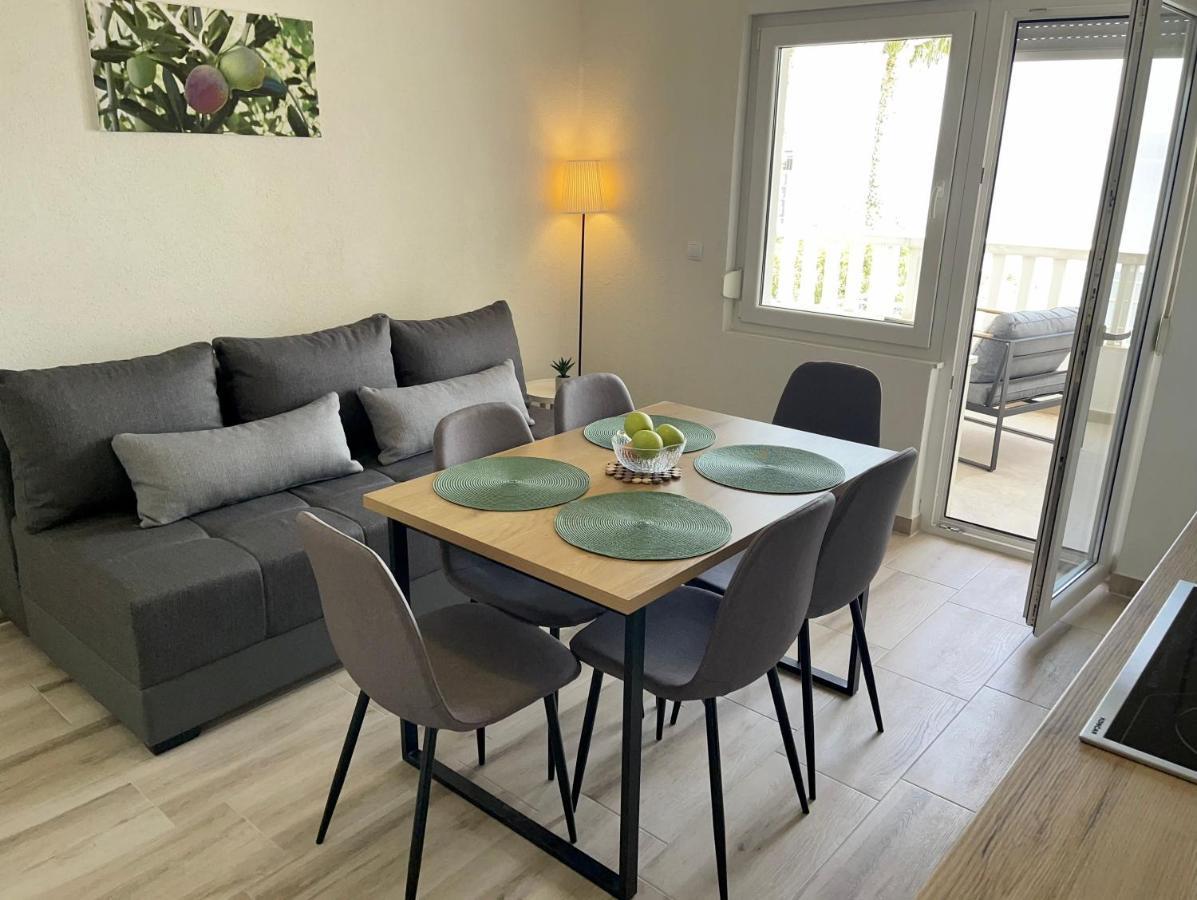 Apartmani “Kresimir” Omiš Eksteriør billede