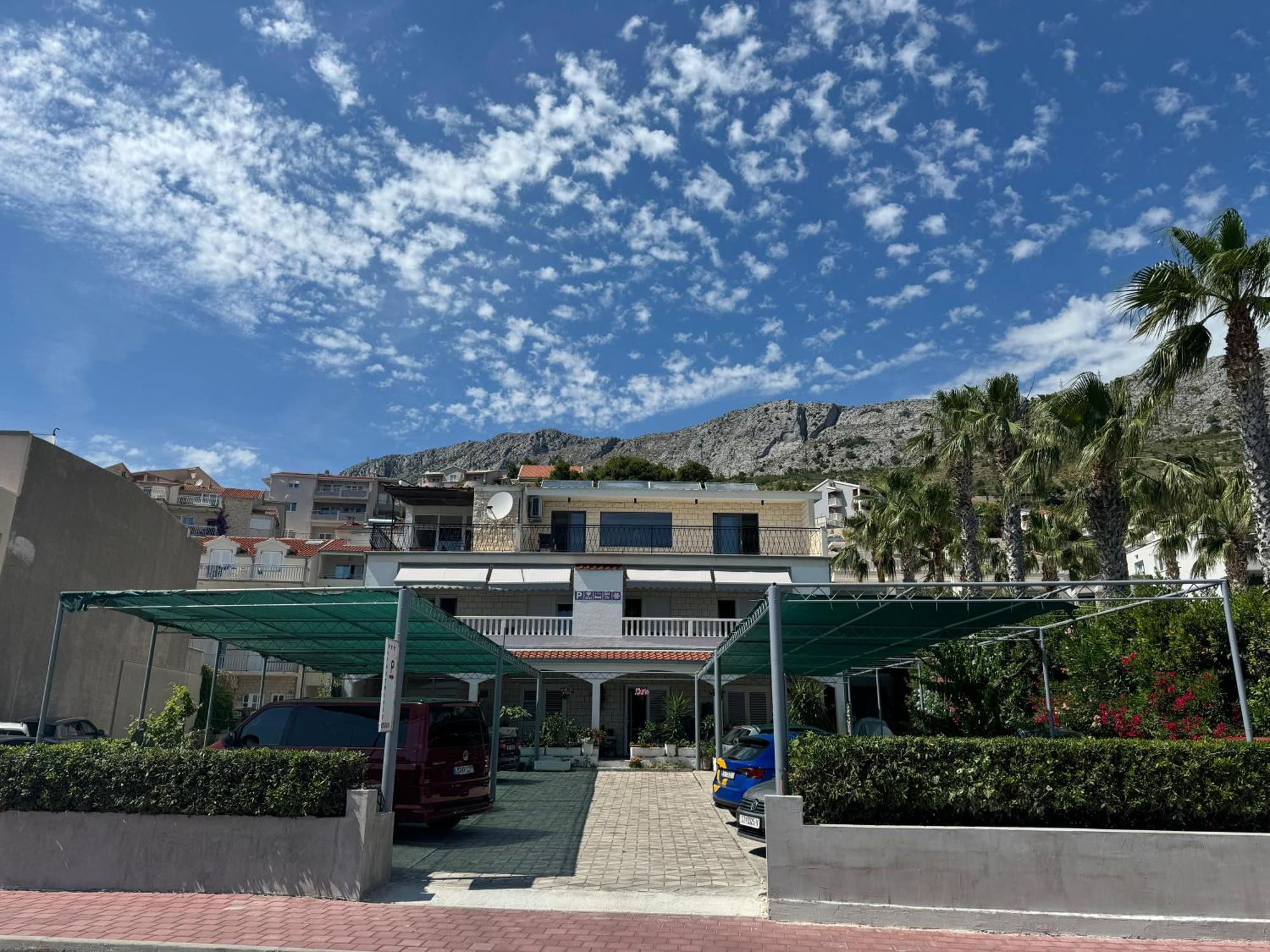 Apartmani “Kresimir” Omiš Eksteriør billede